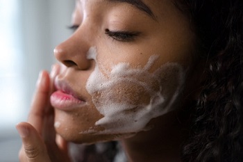 The Importance of Daily Cleansing. Tips for Healthy Skin